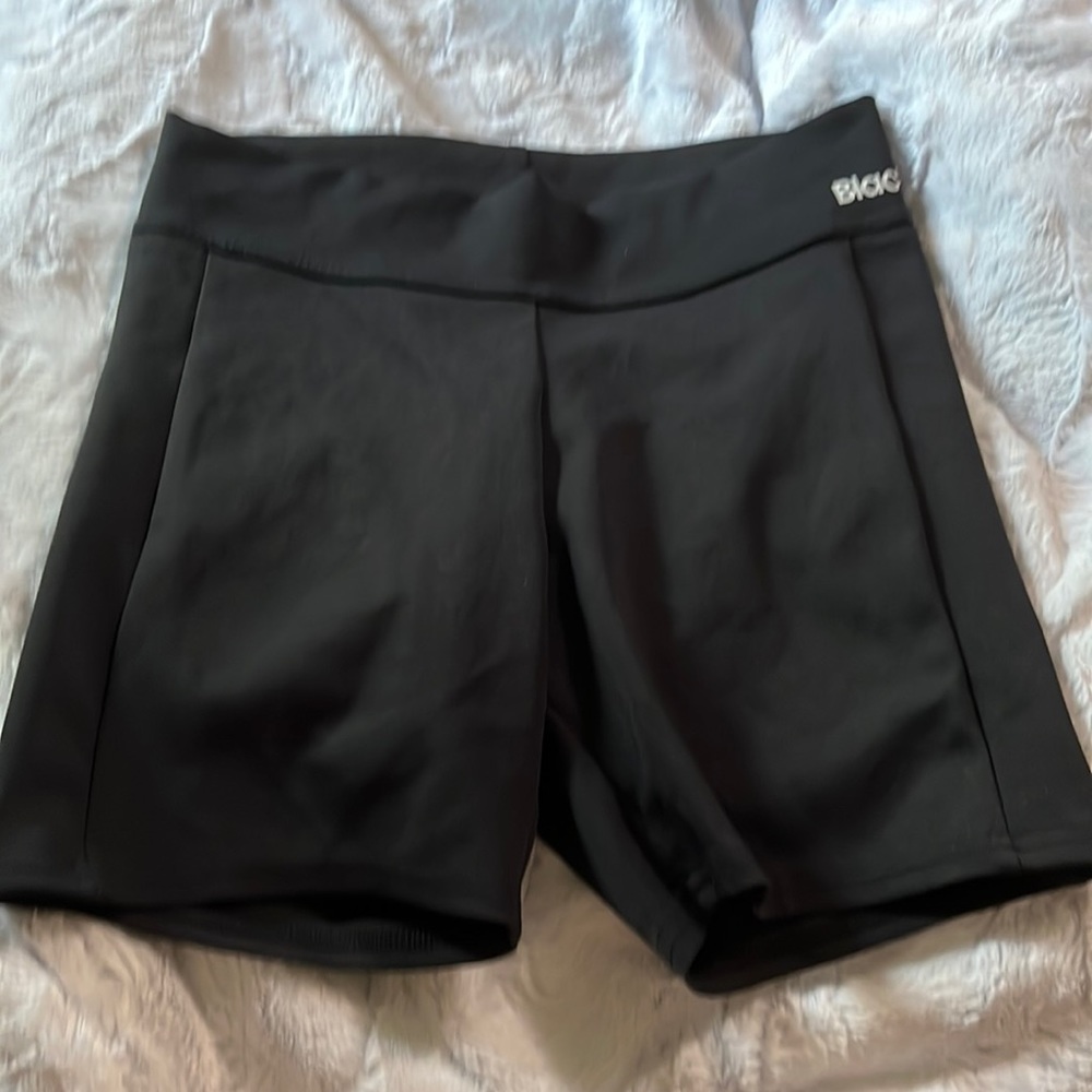 Black Milk Smackdowns